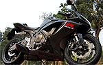 Спортбайк 2006 года Suzuki GSX-R600. Продажа мотоциклов Suzuki.
